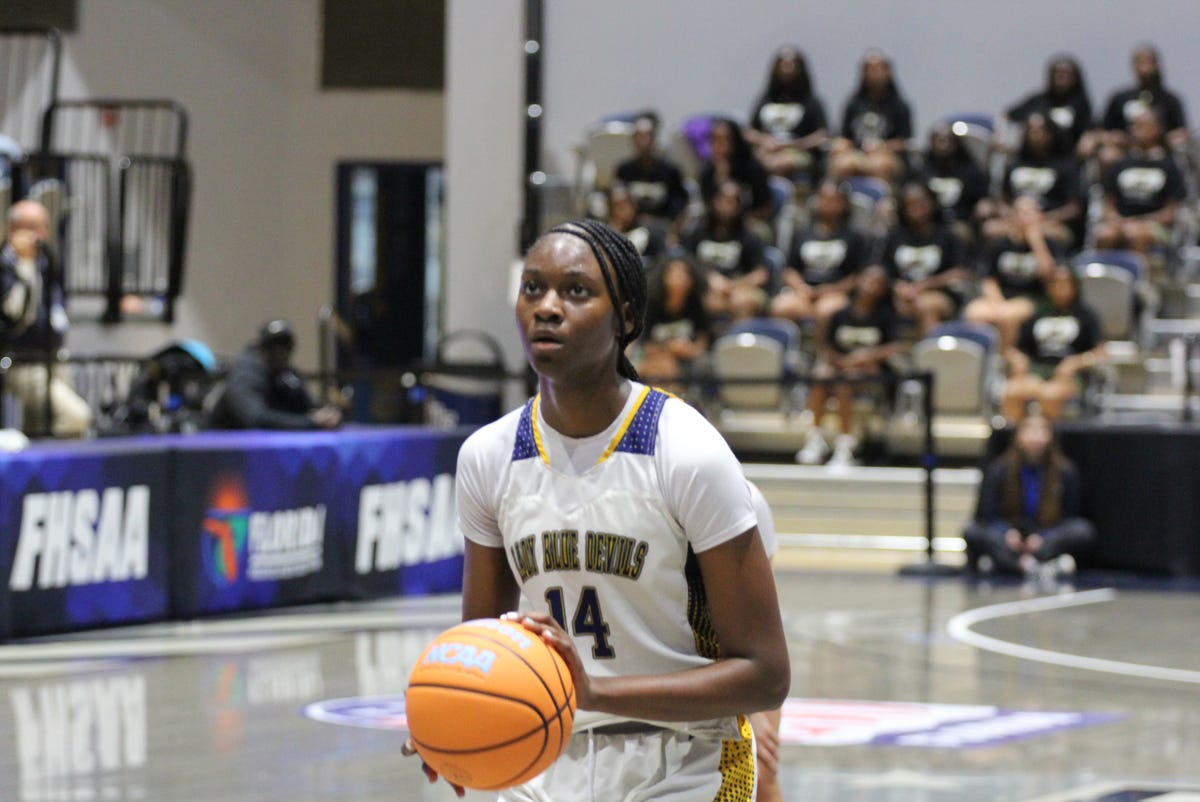 Winter Haven's Alyse Mercredi at the free-throw line in the Class 7A state final