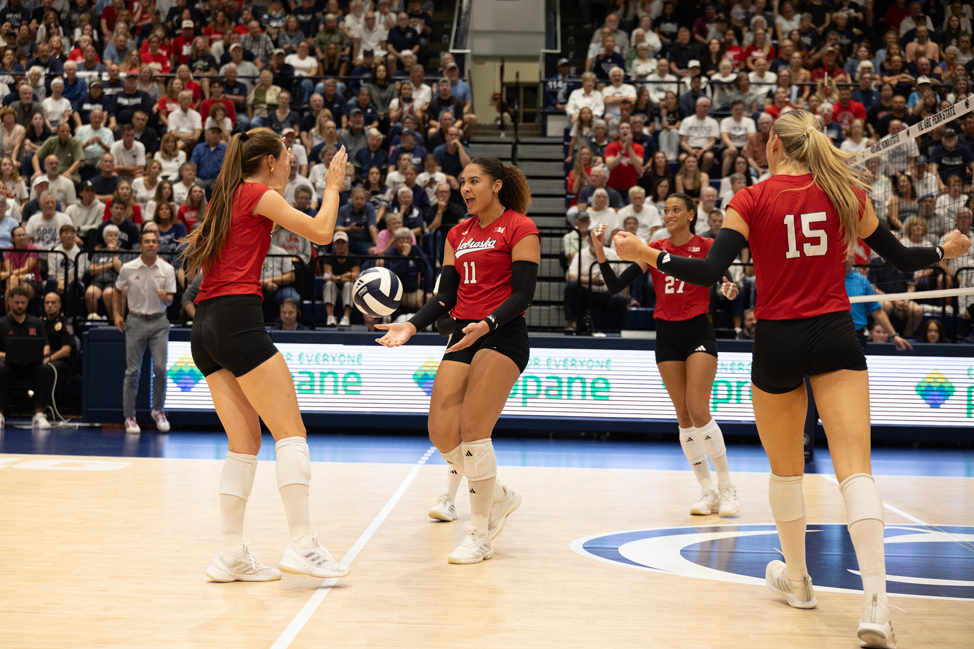 Sigler, Mauch Headline Conference Honors in a Big Week of Volleyball Awards