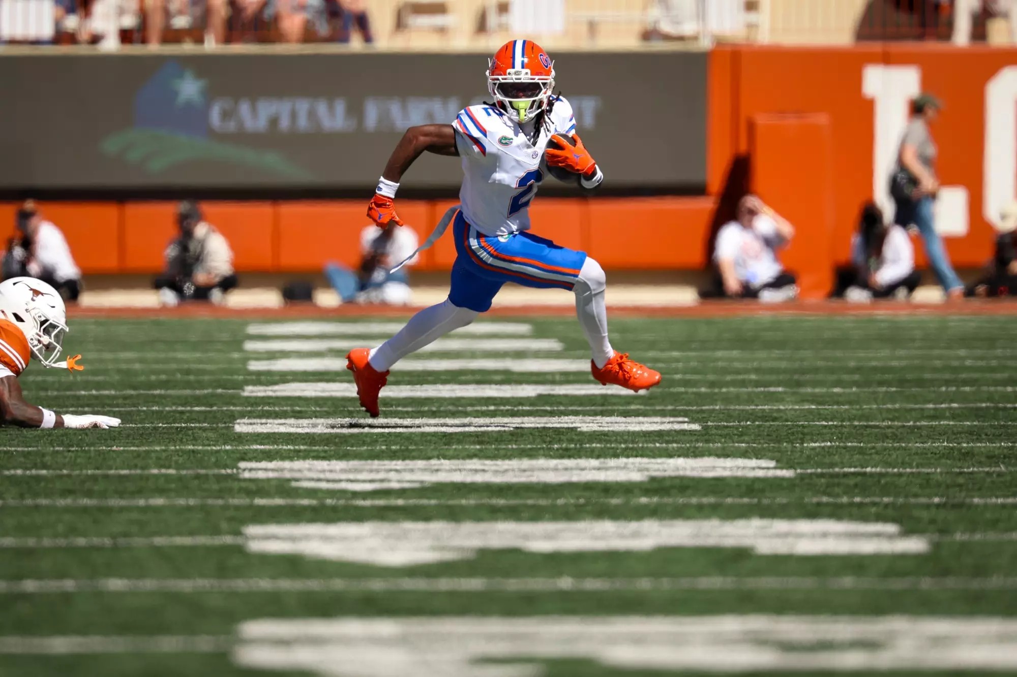 Florida wide receiver Eric Singleton Jr. runs with the ball after a catch during the Gators' win at Texas on October 17, 2026.