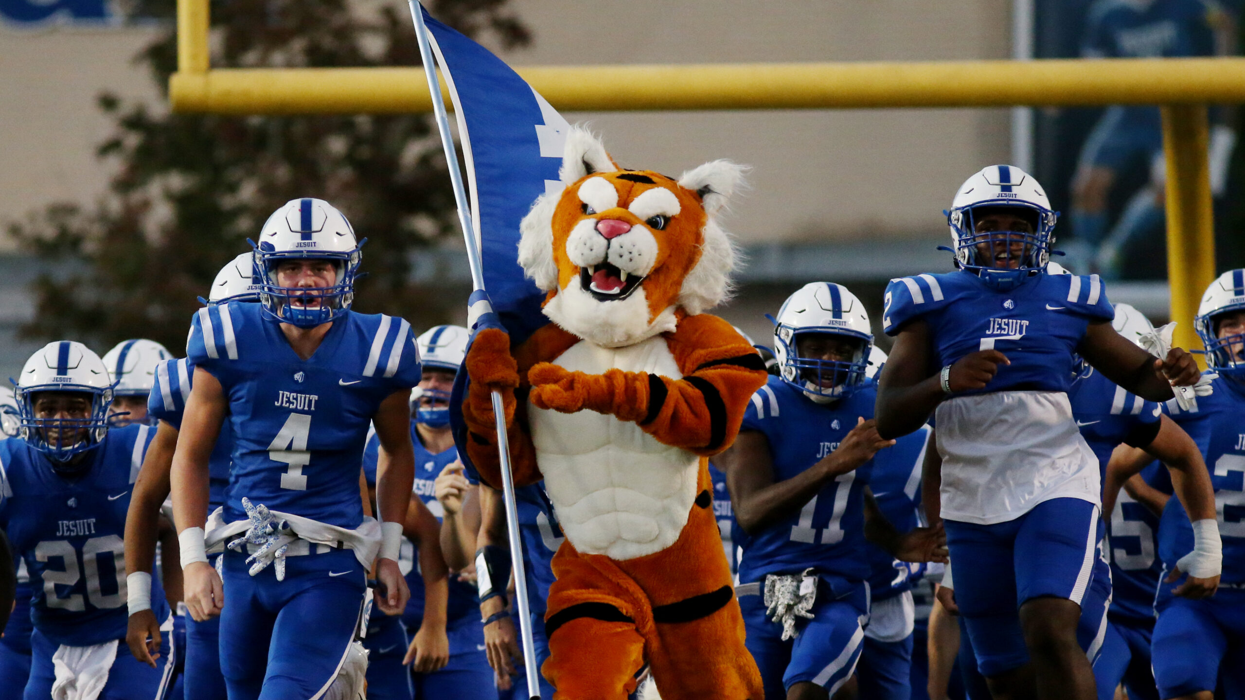 Jesuit's Defense Is Squeezing the Life Out of Hillsborough Offenses