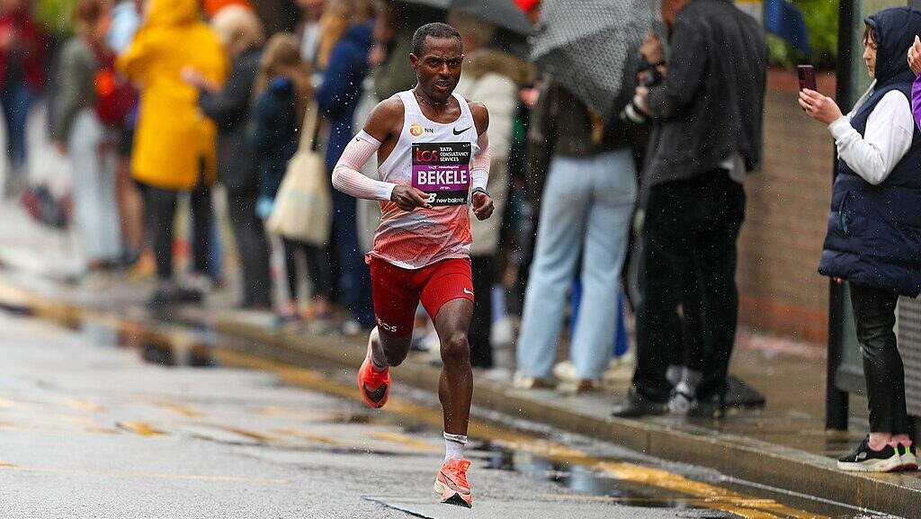 Kenenisa Bekele racing the marathon