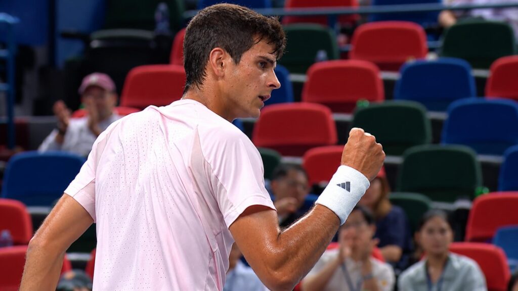 Rafael Jodar celebrating at the Shanghai Masters