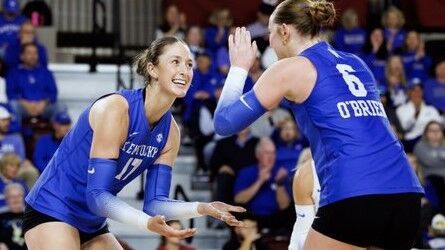 DeLeye Powers No. 4 Kentucky to Sweep at Arkansas