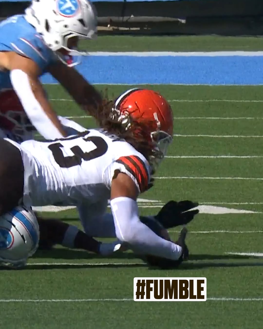 A Cleveland Browns defender recovers a fumble against the Tennessee Titans at Nissan Stadium on October 25, 2026.