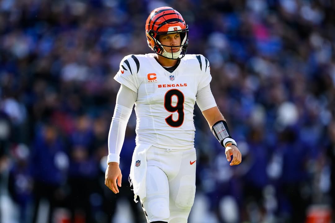 Cincinnati Bengals quarterback Joe Burrow on the field during the Bengals game against the Baltimore Ravens at M&T Bank Stadium on October 25, 2026.