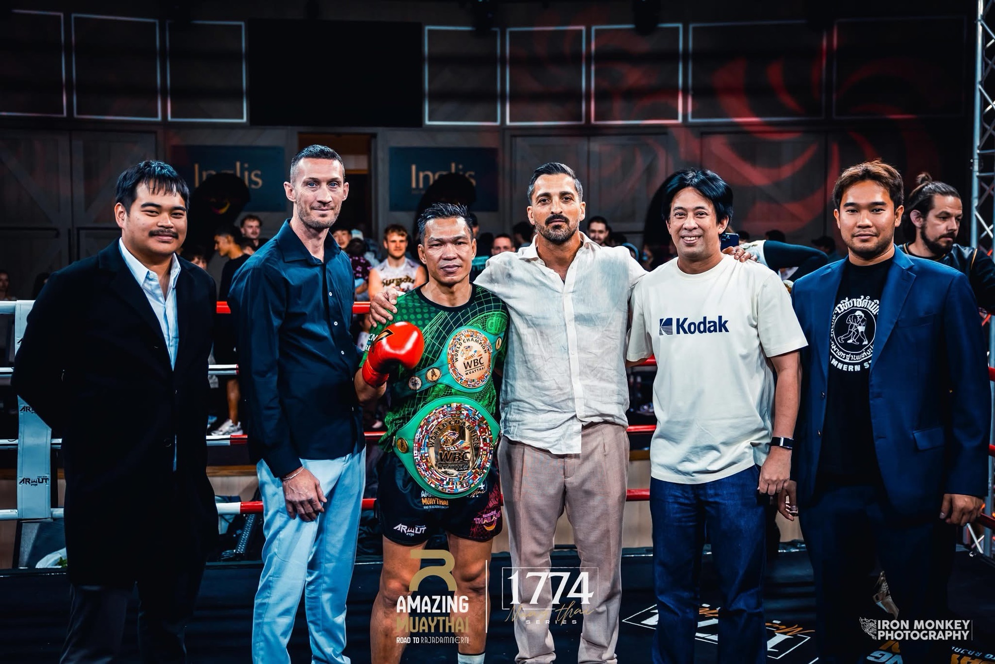 Wanchaloem Sitshoothon captures the WBC MuayThai Super-Featherweight World Championship in Sydney.